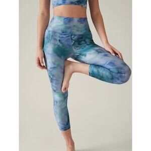 Athleta Salutation Stash Capri, Chrome Blue Solarize, Size Medium NWT
